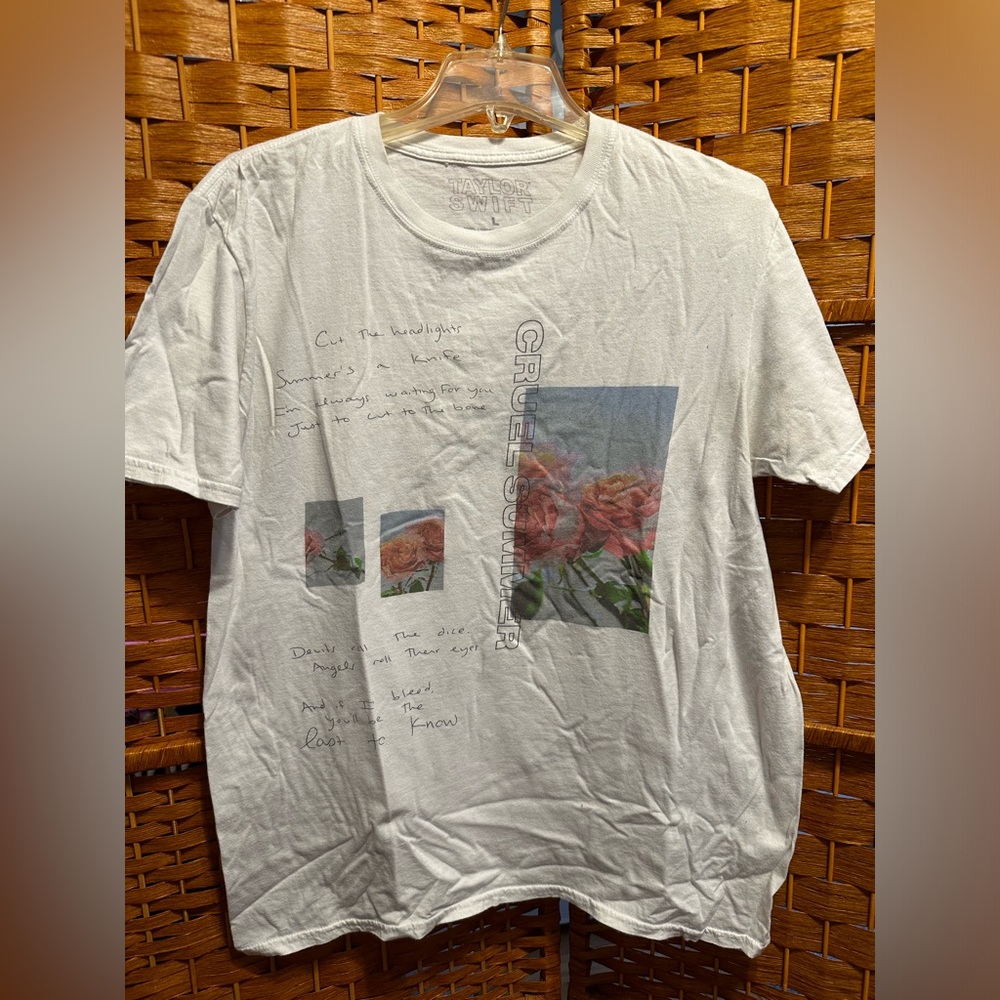 Cruel Summer by Taylor Swift lyric shirt size L. Flowers and handwritten lyrics.
